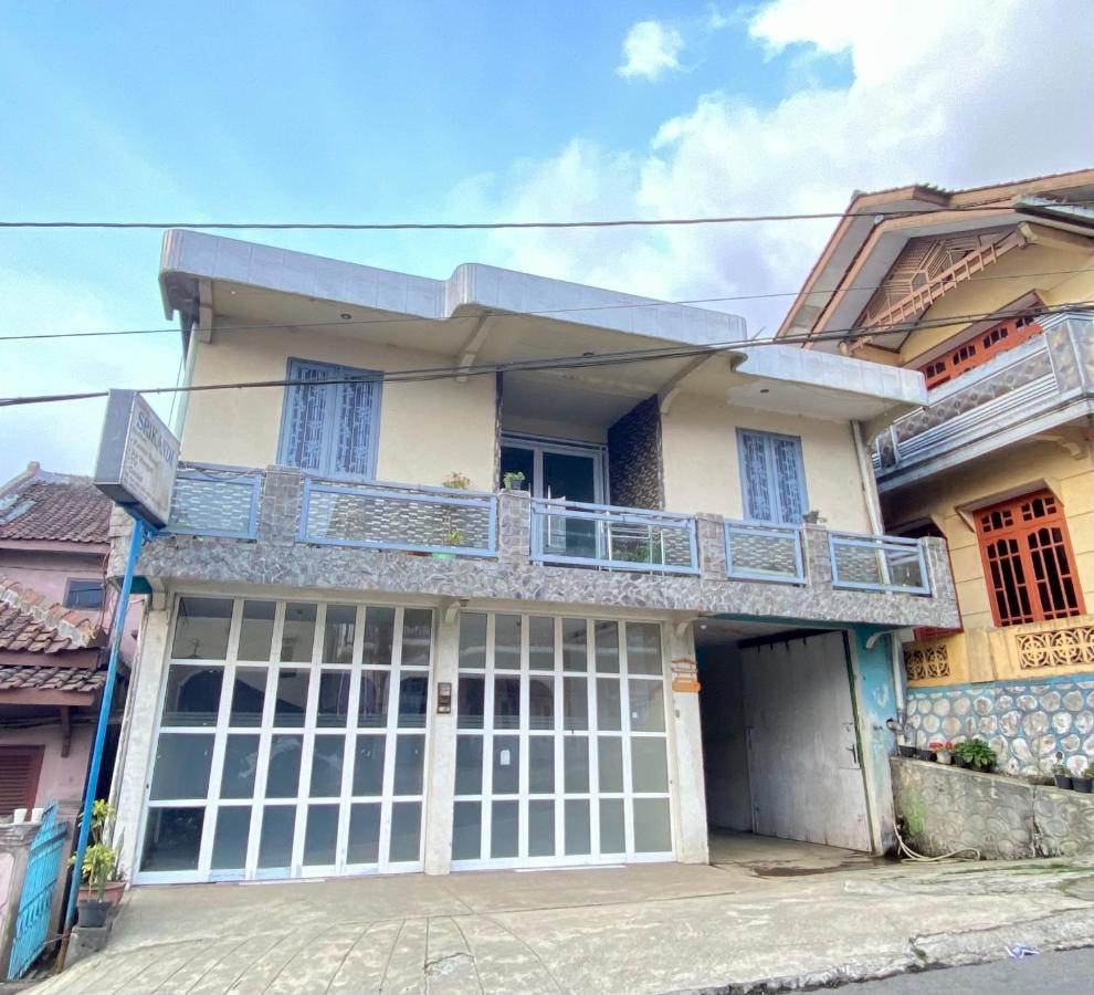 Srikandi Syariah Dieng Redpartner Hotel Diyeng